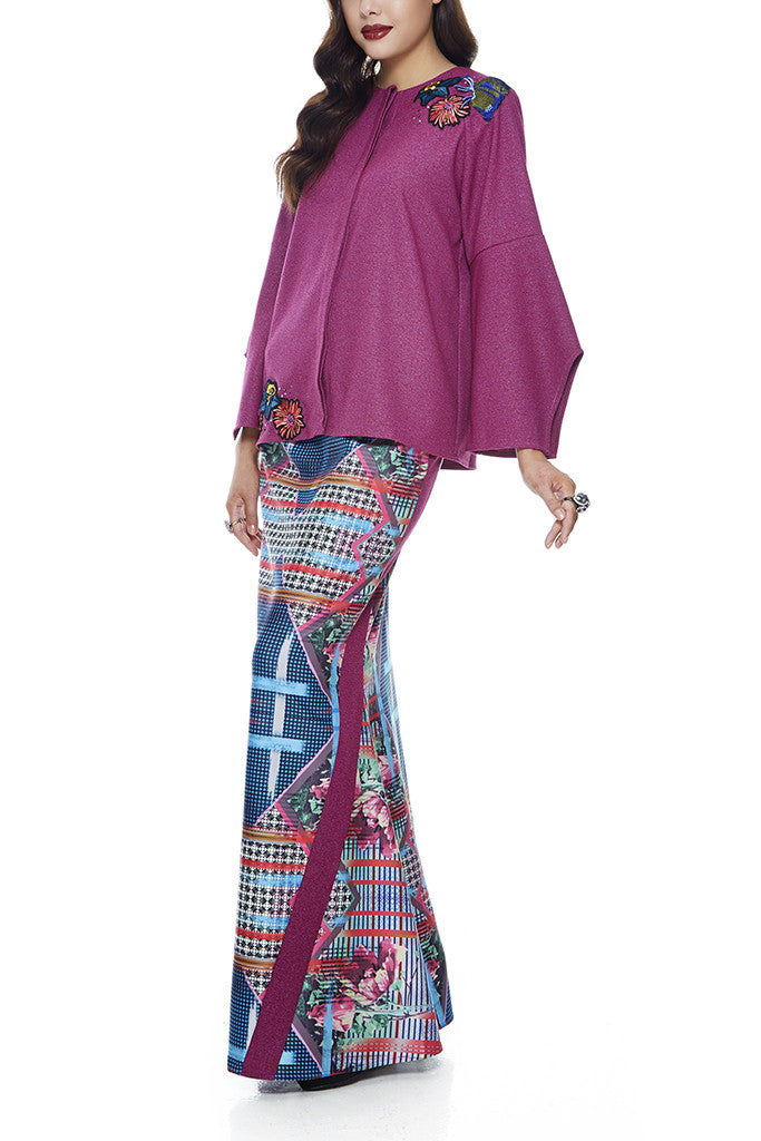 PURPLE SERAI - MODERN GLITTERY FABRIC BAJU KURUNG WITH COLOURFUL BUTTERFLY AND FLORAL PATCHES (PURPLE)