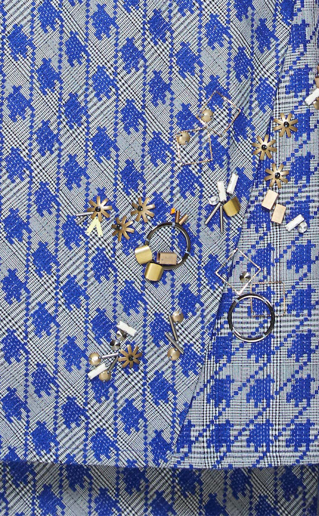 BLUE SAFFRON - A-LINE BAJU KURUNG  WITH BEADING DETAILING NEAR THE CHEST AND HEM WITH FRONT POCKETS ON THE PANELS OF THE TOP (BLUE)