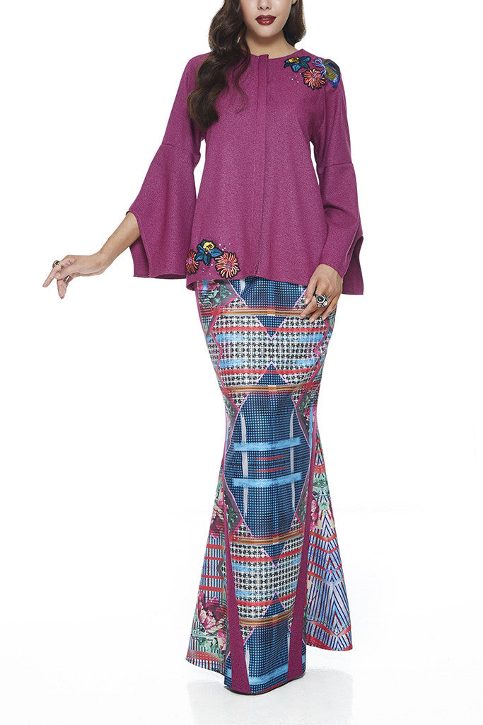 PURPLE SERAI - MODERN GLITTERY FABRIC BAJU KURUNG WITH COLOURFUL BUTTERFLY AND FLORAL PATCHES (PURPLE)