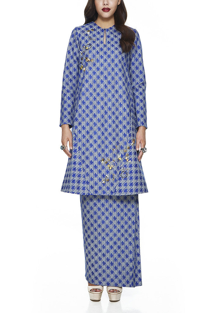 A-LINE BAJU KURUNG | BLUE SAFFRON -  WITH BEADING DETAILING NEAR THE CHEST AND HEM WITH FRONT POCKETS ON THE PANELS OF THE TOP (BLUE) BY EMEL BY MELINDA LOOI