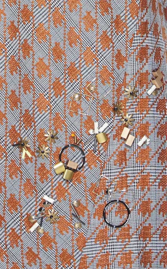 BROWN SAFFRON - A-LINE BAJU KURUNG  WITH BEADING DETAILING NEAR THE CHEST AND HEM WITH FRONT POCKETS ON THE PANELS OF THE TOP (BROWN)