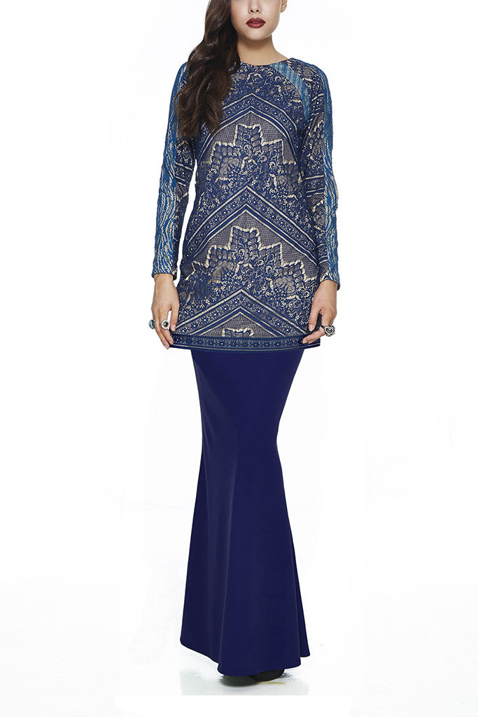 BLUE JINTAN - MODERN BAJU KURUNG WITH 3 VIBRANT EMBROIDERED LACE PANELLINGS (BLUE)
