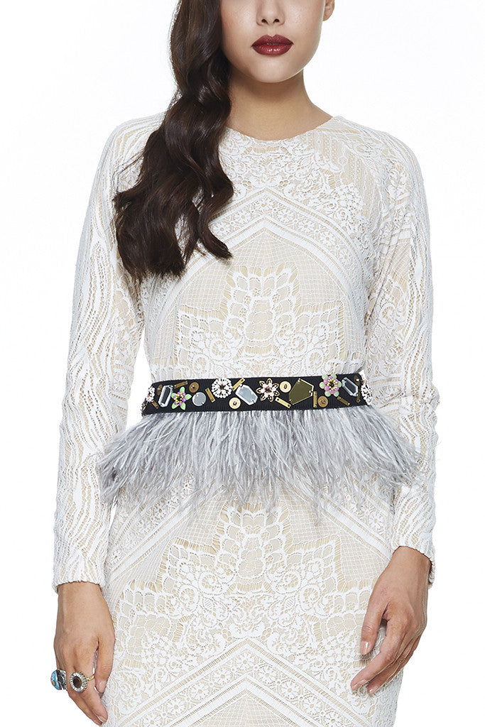 WHITE DELIMA - FEATHER BELT WITH METAL FLOWERS, ACRYLIC MIRRORS AND BEADING DETAILS (WHITE)