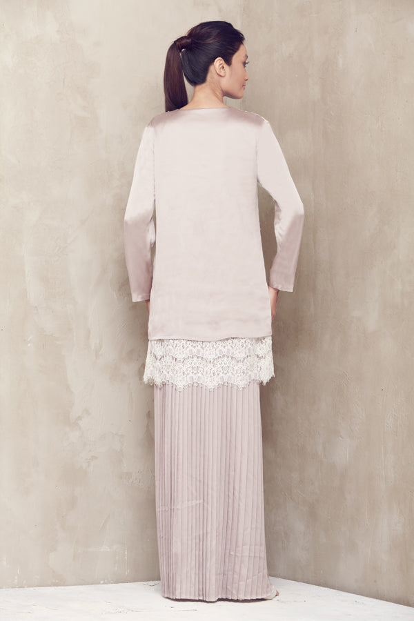 Baju Kurung with Inverted Scallop Lace Hem